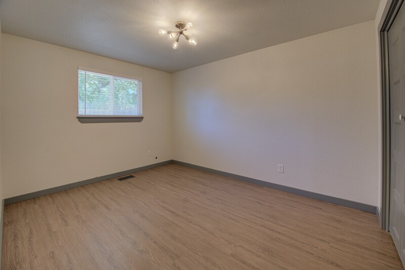 Building Photo - 2034 Division Ave
