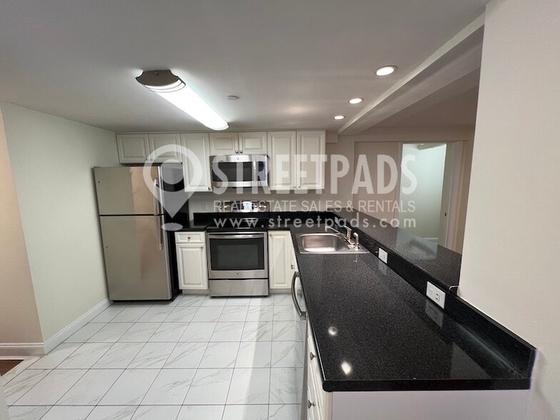 Building Photo - 55 Langdon St