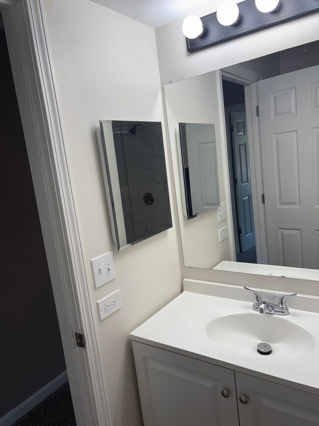 Building Photo - 230 Wethington Dr