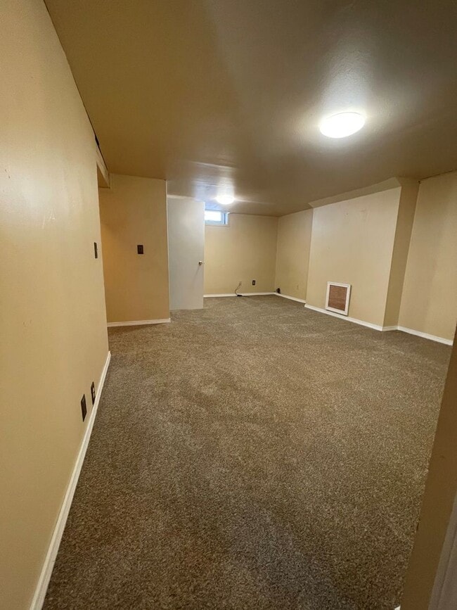 Building Photo - Now renting 2 bedroom House