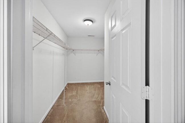 Building Photo - 8831 Kellum Dr