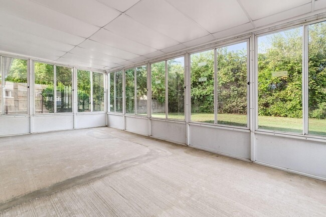 Building Photo - 747 Birmingham Rd