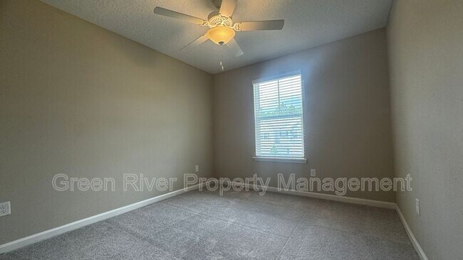 Building Photo - 10361 Benson Lake Dr
