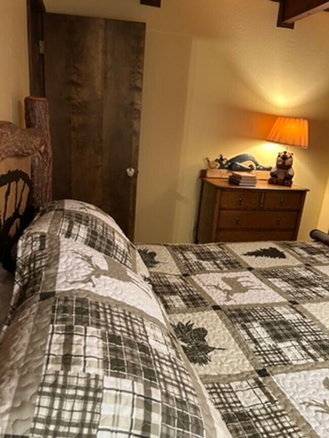 Building Photo - Ski Lease in Tahoe Donner- $2900 plus utilities