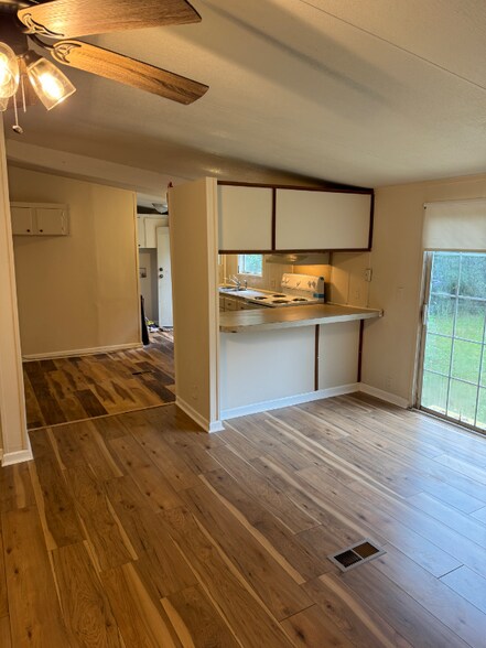 Building Photo - 2610 Crane Ln