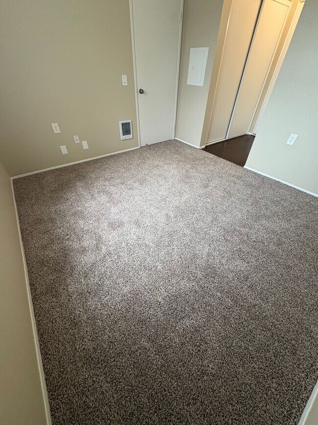 Building Photo - 1 Bedroom, 1 Bath - 55+ Senior Living Community