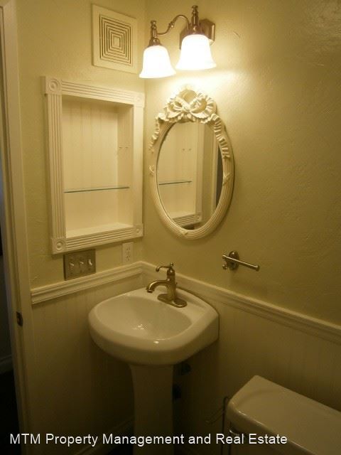 Building Photo - 2 br, 2 bath House - 3231 Dehesa Rd #35