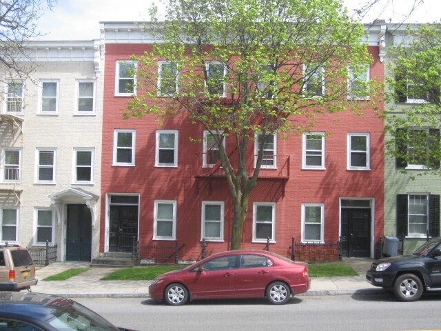 Front of Building - 447 S Main St