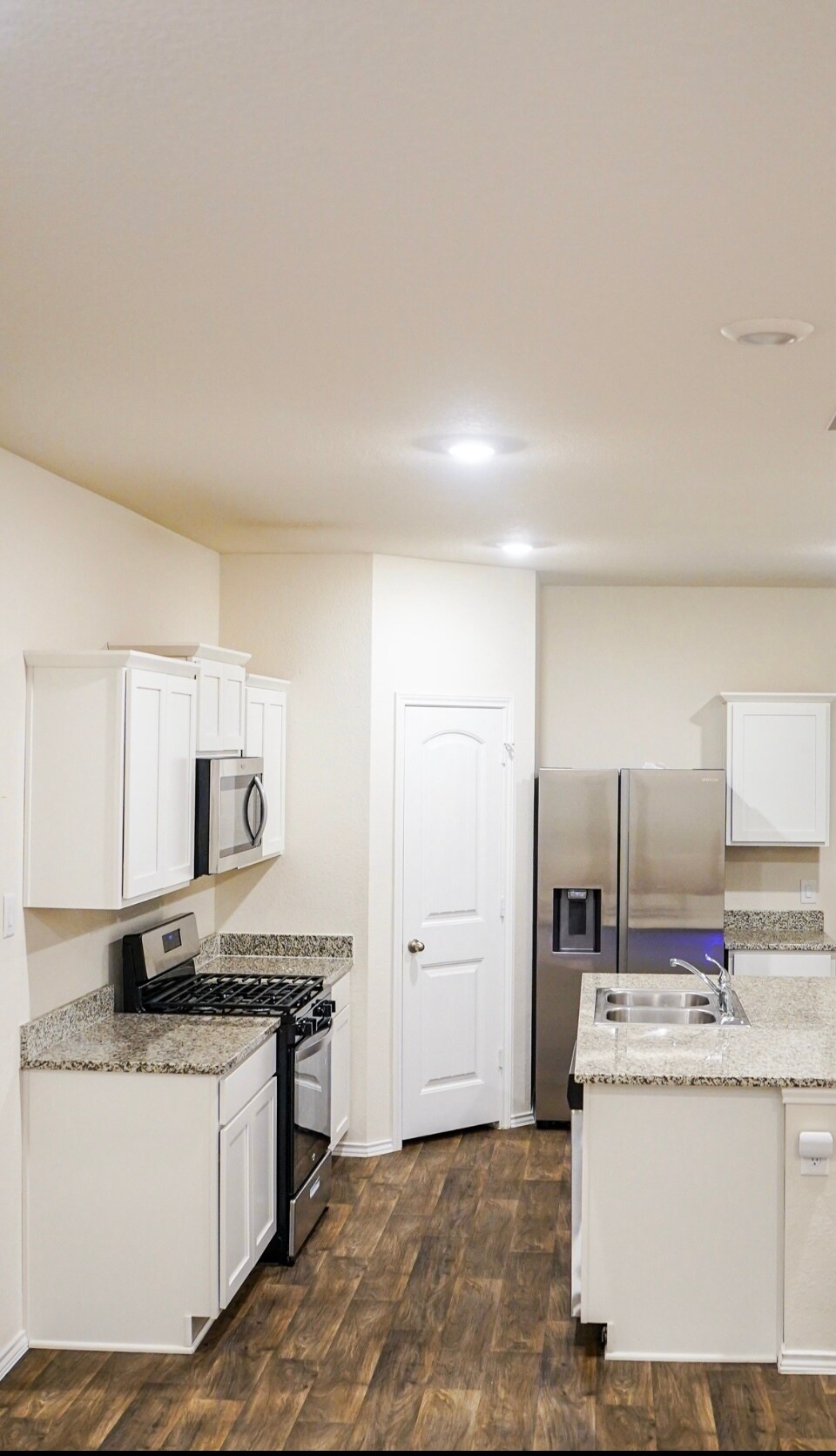 Building Photo - 351 Sickle Loop