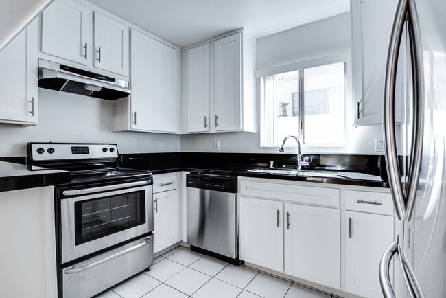 Primary Photo - Majestic East & West Apartments