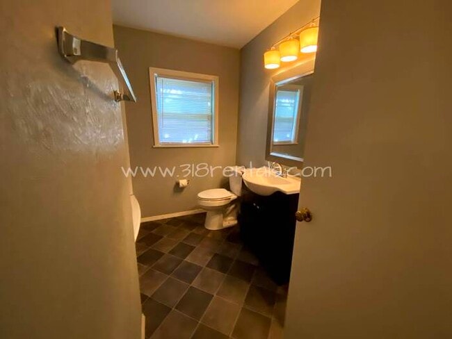 Building Photo - 357 Fontaine St