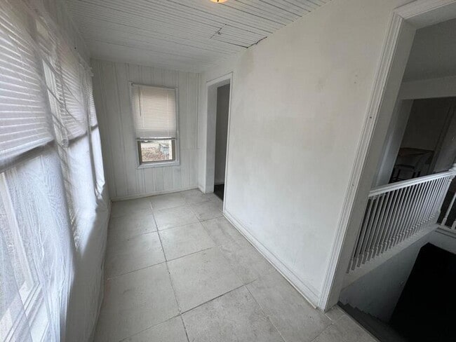 Building Photo - 8693 Paige Ave