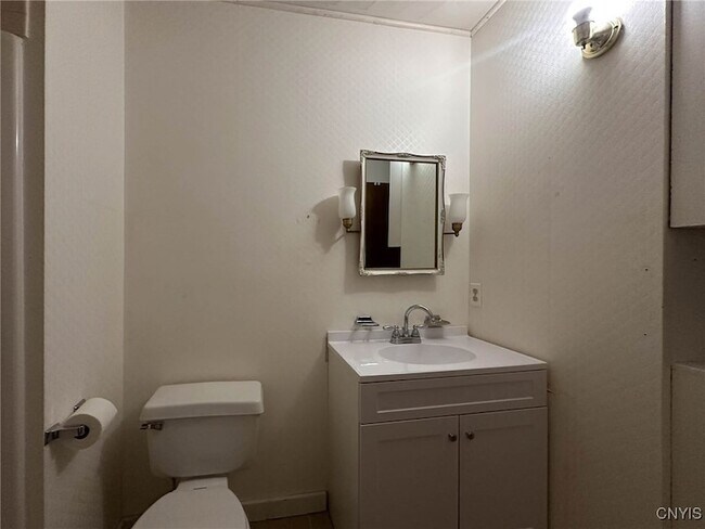 Building Photo - 821 Floyd Ave