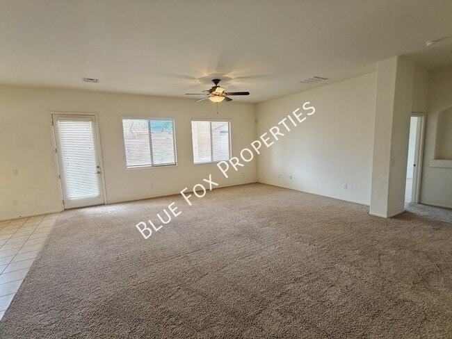 Building Photo - 324 N Oak Tree Canyon Loop
