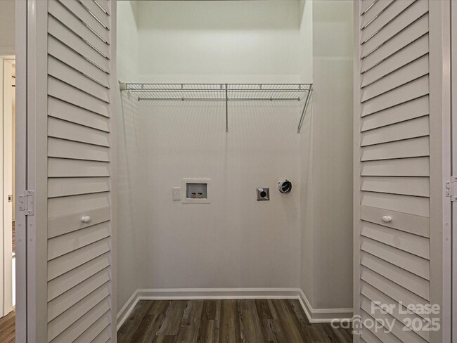 Building Photo - 1349 Russell St