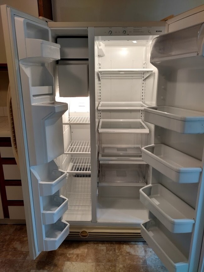 3961 Refrigerator - 3938 Partridge Ln NE