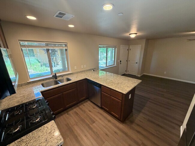 Building Photo - 1194 Velarde Cir