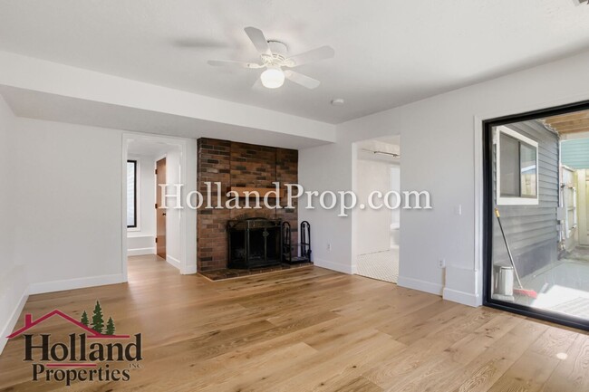Building Photo - 3 Bedroom home in Aloha