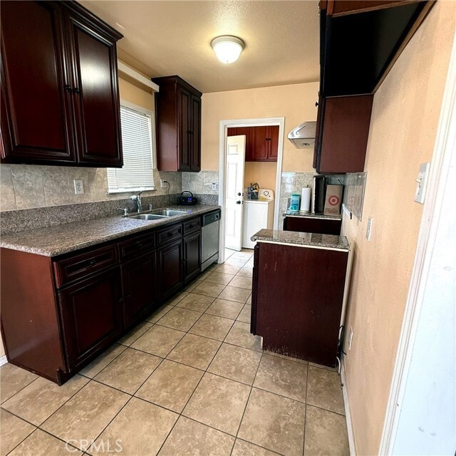 Building Photo - 4586 W 142nd St