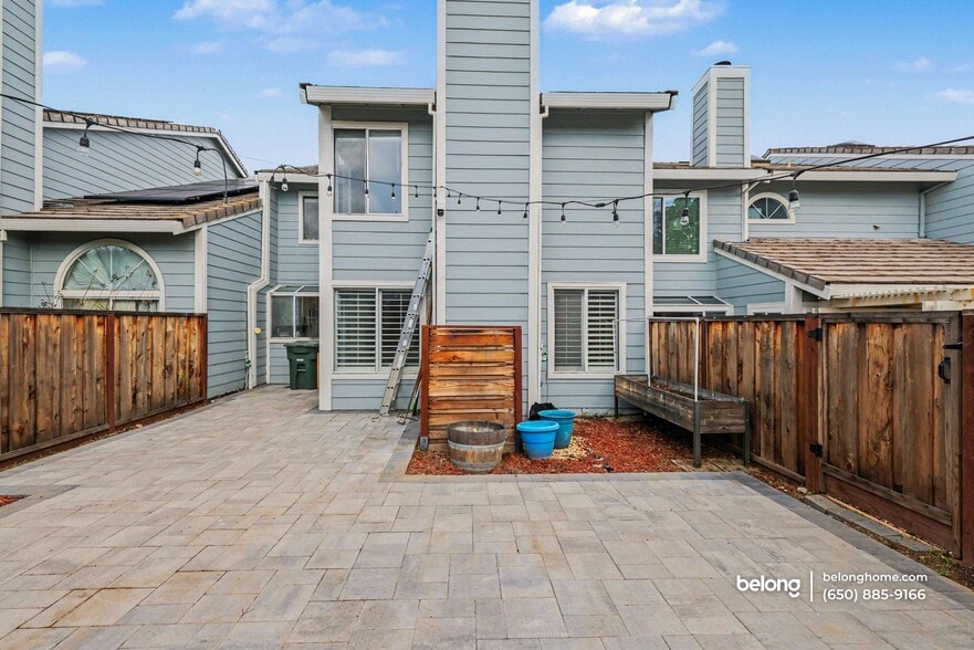 Building Photo - 169 Heron Dr