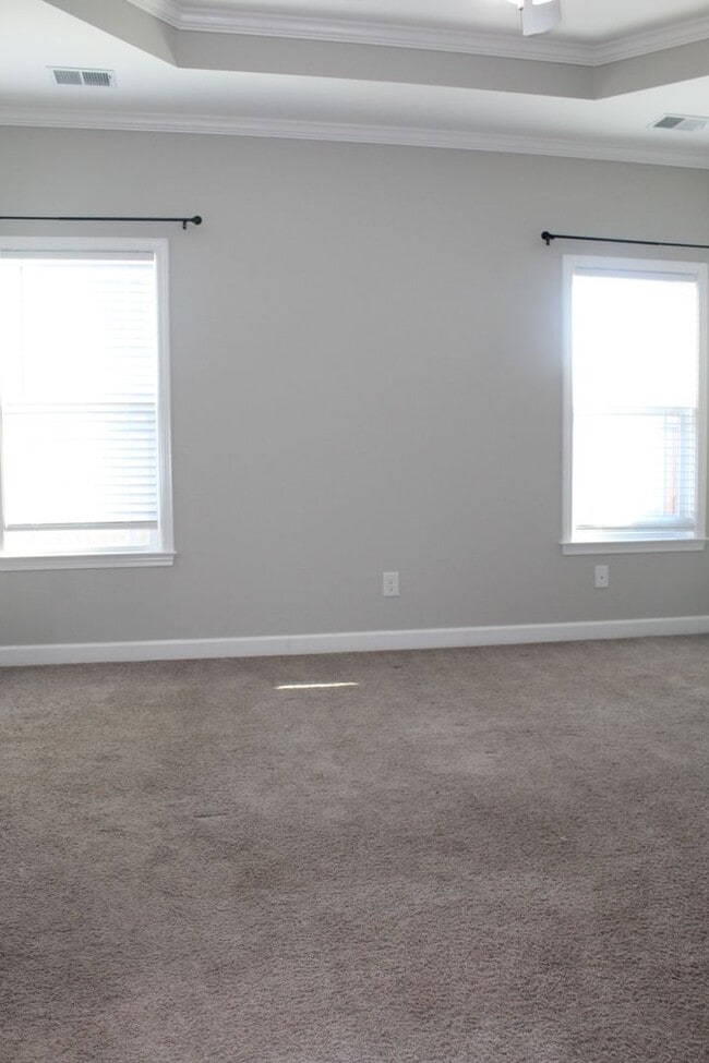 Building Photo - 228 Planters Ridge Dr
