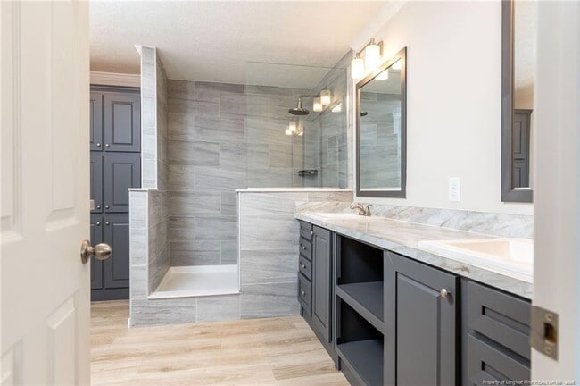 Building Photo - 37 Bermuda Dr