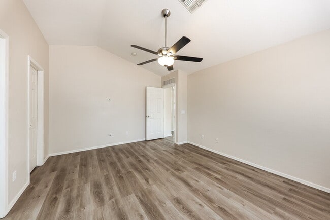 Building Photo - 2609 N 107th Ln