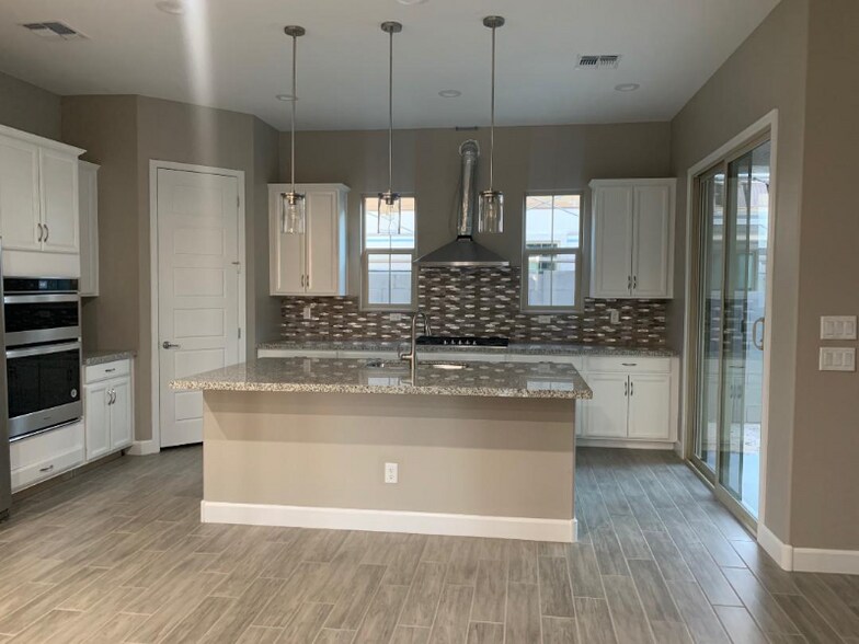 Building Photo - 1134 S Tumbleweed Ln