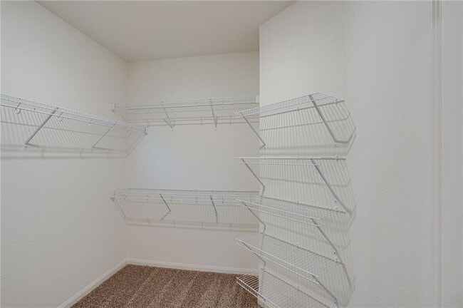 Building Photo - 520 Republic Dr