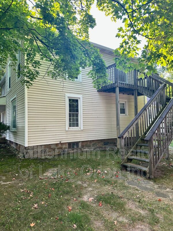 Building Photo - 709 W Dryden Rd