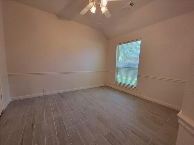 Building Photo - 1709 Autumn Fire Dr