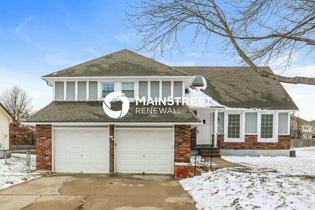 Primary Photo - 4 Bedroom Pet-Friendly Home in Shawnee, KS...