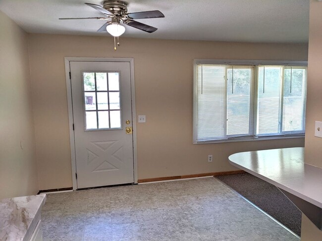 Building Photo - Grimes Ave