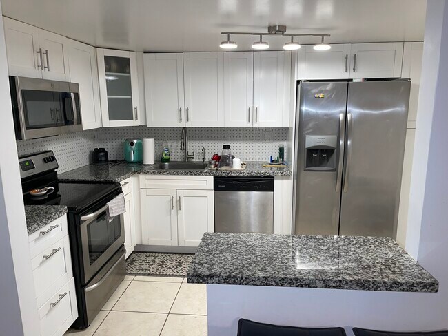 Building Photo - 20840 San Simeon Way