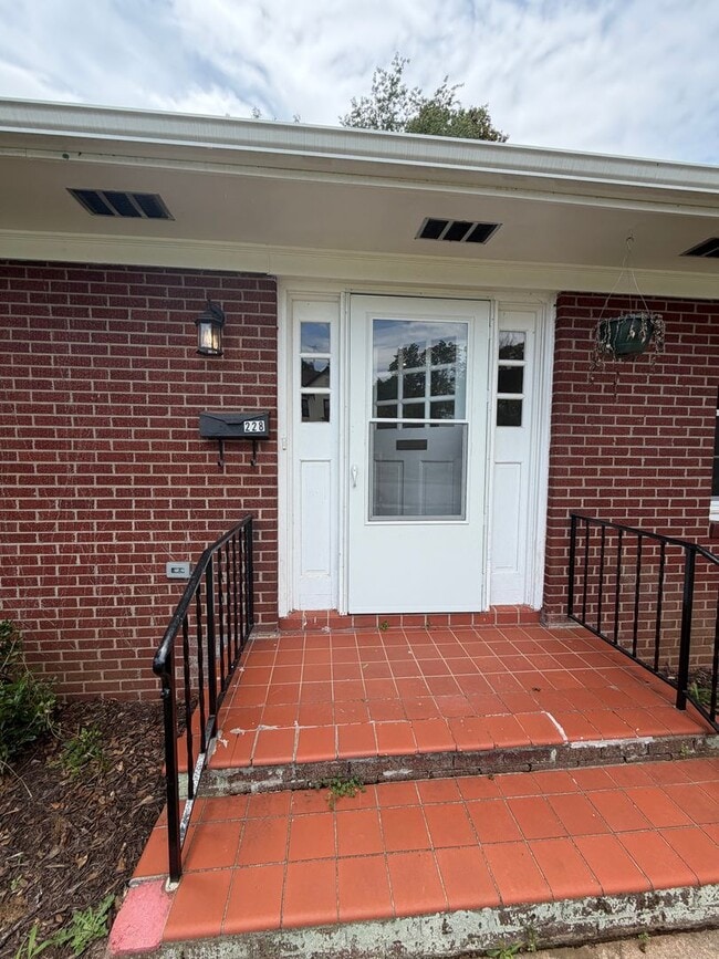 Building Photo - Exclusively Offered by Muse Realty Rentals, LLC