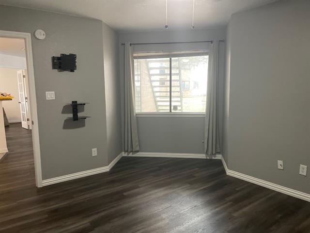 Building Photo - 2309 Balsam Dr