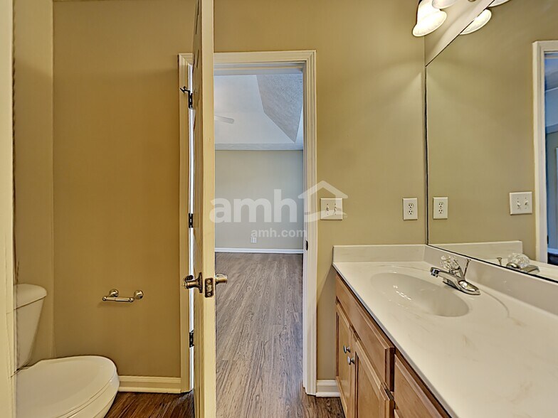 Building Photo - 145 Buttermere Dr