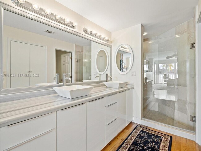 Building Photo - 2416 Fisher Island Dr