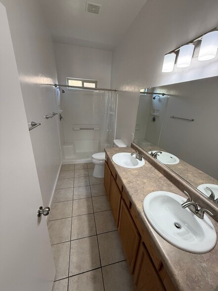 Building Photo - 8538 E Seabury Ct