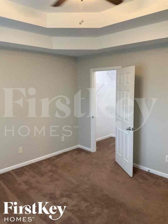 Building Photo - 1253 Waymar Ct SW