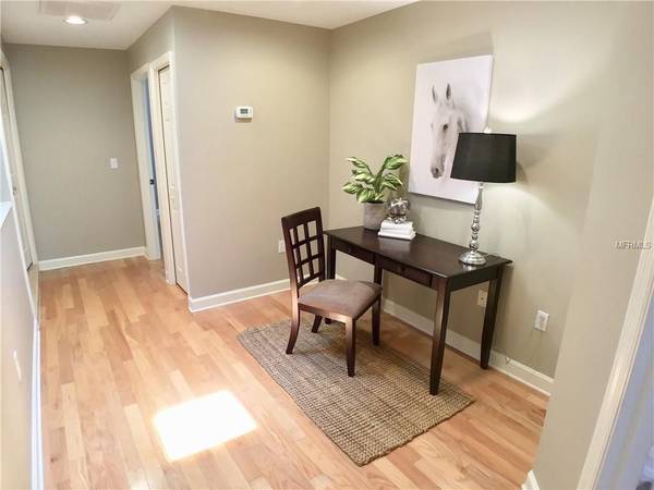 Building Photo - South Moody Townhome