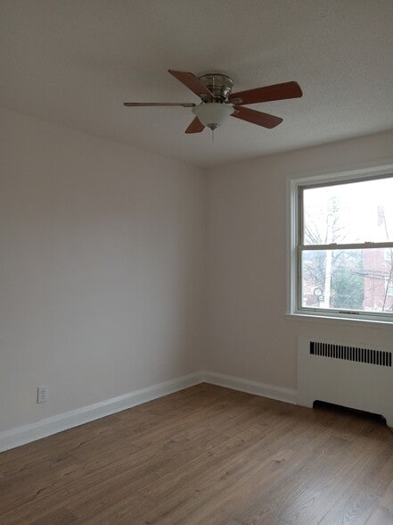 Building Photo - 1661 Ralworth Rd