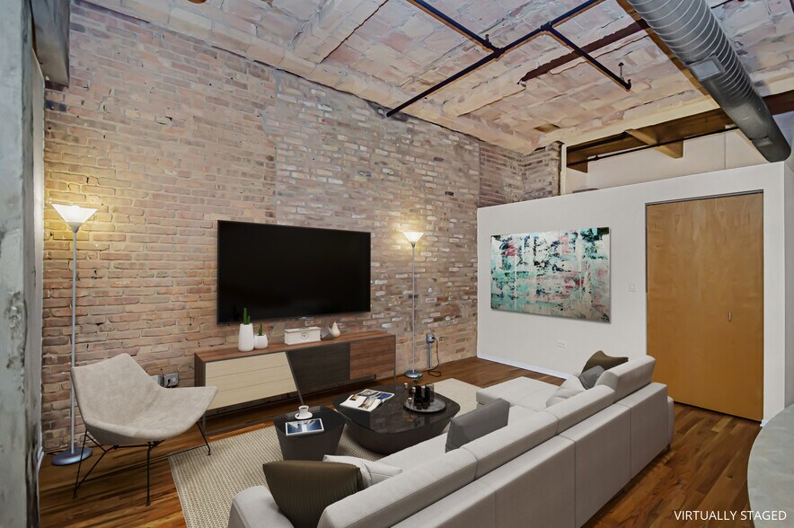 Building Photo - 1500 W Monroe St