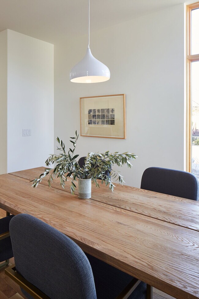 Building Photo - 1014 SE 42nd Ave