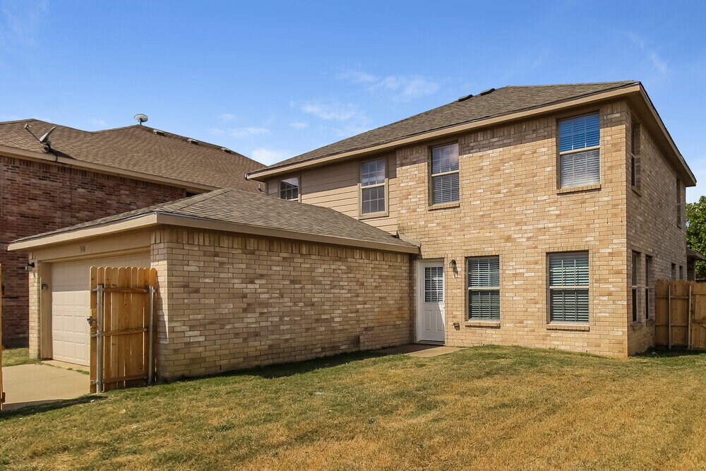 Building Photo - 310 Quail Run Rd