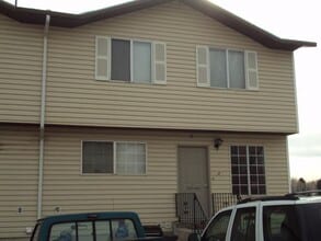 Building Photo - Pheasant Glen Town House #11