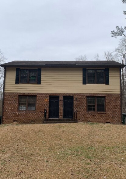 Primary Photo - 1405 Harth Dr