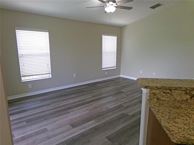 Building Photo - 523 Laguna Mill Dr