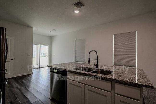 Building Photo - 35552 Shade Fern Ln