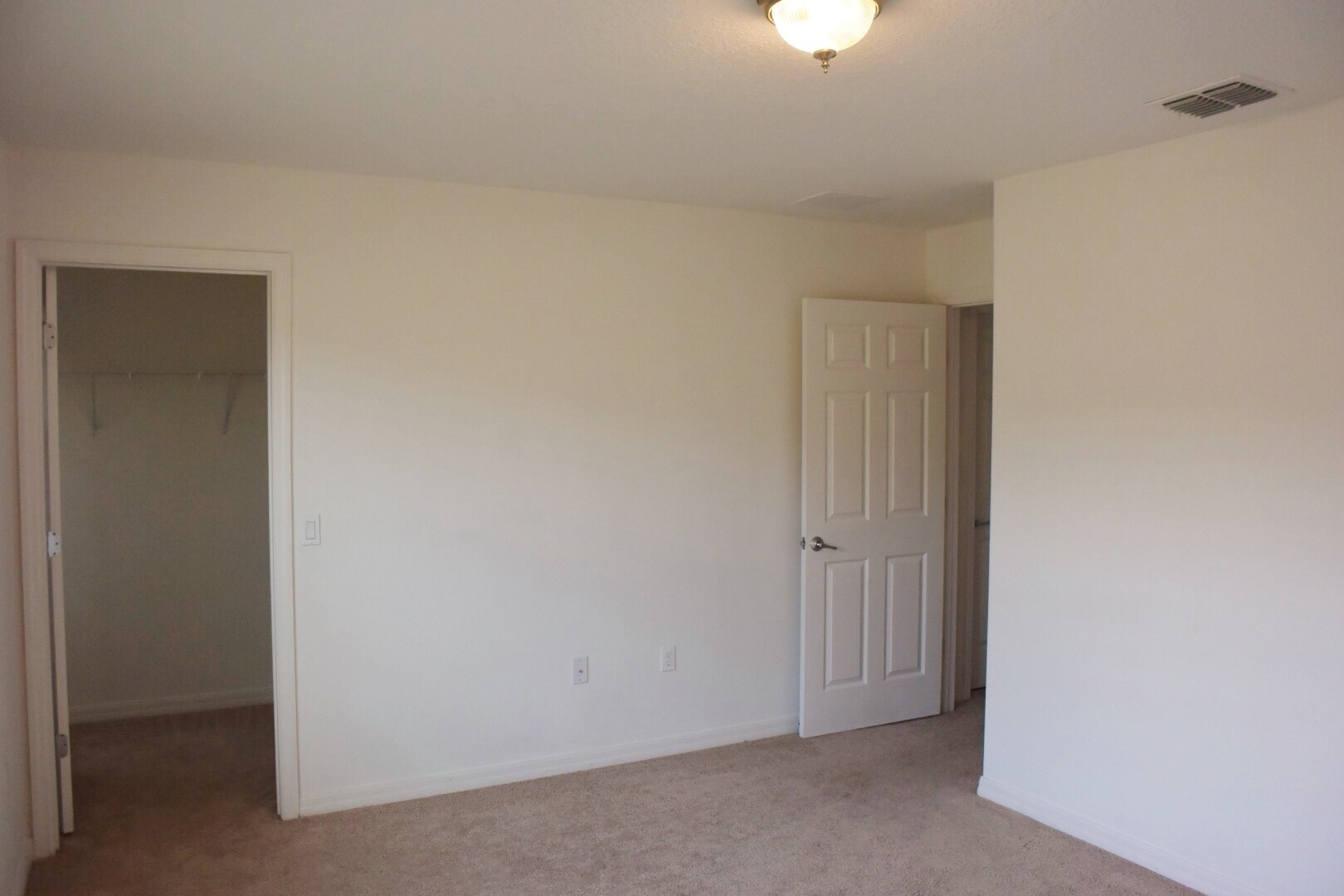 Building Photo - 3868 Carrick Bend Dr